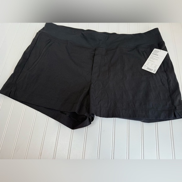 Athleta Womens Black Trekkie North Pull On Nylon Stretch Shorts 22 Plus NEW 1073 - Picture 1 of 3